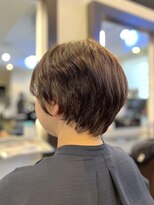 アトリエファゴ ハナミズキ店&nbsp;【Yuine】癖を活かしたショートスタイル