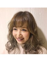 ルアナ ヘアーメイク(LUANA Hair Make) ゆる巻きグレージュ