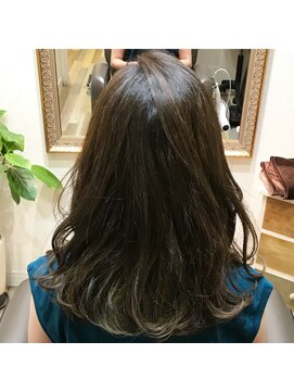 カナル(canal) グレージュのインナーカラー