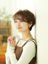 ウタ&nbsp;【uta 】大人かわいいゆるウェーブ×耳かけショート