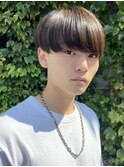 スーツ短髪ツーブロック束感モテる黒髪シークレットパーマ流行