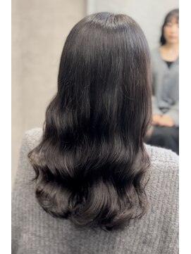 ジエクト カナウ(The Ect canow) コテ巻き風パーマ　韓国風パーマ　ミディアムパーマ無重力パーマ