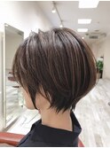 前下りショートボブ/前髪ありショートカット