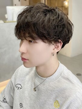 ジィルム(XELM) ハイライトカラーミルクティーベージュレイヤーカット