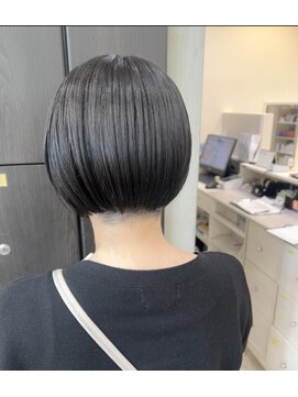 ヴィサージュクオン(VISAGE Quon) シックコンパクトボブ