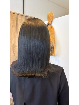 イヴェラ(IVERA) 暗めOliveGreige