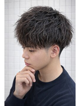 ゼロスバーバー(0's BARBER SHOP) ツイストスパイラル/メンズパーマ/爽やか/ビジネス/ツイスパ