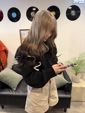 サミット ウル(SUMMIT ulu.) 【ulu. yui】ルーツカラー　ホワイトブロンド