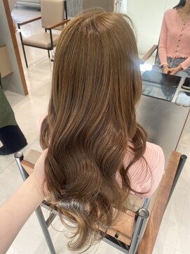 ローレンアオ(LOREN AO) ワンホンレイヤー/オリーブベージュ/イルミナカラー/巻き髪