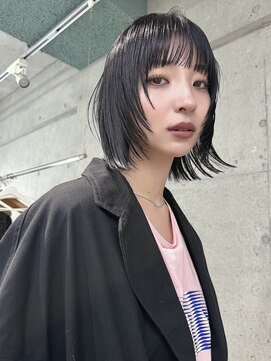 キャロルガーデンズ ボコカ 表参道(Carroll Gardens bococa) 顔まわりレイヤーのストレートボブ
