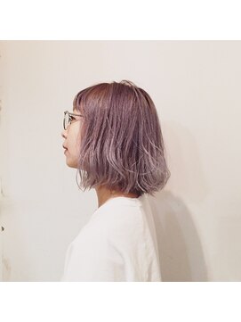 カウチ(Kauti) wカラーの透明感ボブ