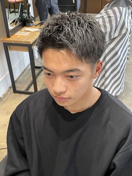 ジェットブラックキューサンロク(JET BLACK 936) アップバング