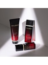 バイタライジングディメンション【弾力と内部補修】髪の内部からあふれ出すような弾力感を、その髪に。船橋