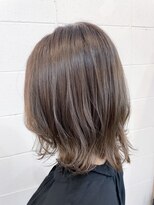 チェリッシュ(Cherish)&nbsp;外はハネミディアムナチュラルブラウンツヤ髪顔回りレイヤー