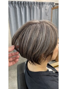 モイ(moy) 脱白髪染め/白髪ぼかし/ハイライト/グラデーションカラー/浅草