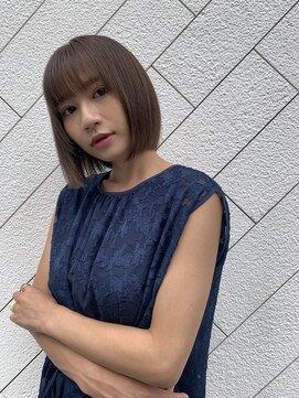 ジエクト アイロ(The Ect ilo) ぱつっとボブ♪シルキーベージュ　前髪あり