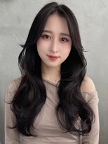 ソヨン 金山店(SOYON)&nbsp;波巻き/小顔/似合わせカット/フェミニンロング/黒髪/ネビージュ