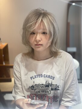 ルッチ 立川(LUCCI) 【前迫 隆志】ハイトーン ブリーチ レイヤー カット