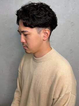 アトリエ(atelier.) 刈り上げ ツーブロック フェザーパーマ 20代 30代