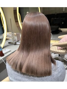 ロンドルピナス 小倉(Lond Lupinus) ミディアムレイヤーカット/似合わせカット/大人ガーリー/20代