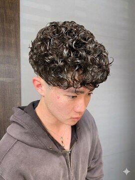 ワンワンオー バーバーショップ コンチネンタル(@110 BARBER SHOP continental) スペインカール