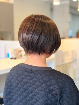 ルイラパレ(Louis La Pale)の写真/経験豊富なスタイリストの巧みなCut技術で、髪質や癖も気にならない上品で美しいシルエットに仕上げます♪