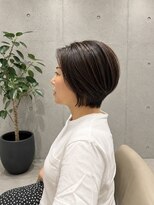 ザ サード プレイス トーキョー ギンザ(THE THIRD PLACE TOKYO GINZA)&nbsp;【銀座】ブリーチ無しで作る白髪ぼかしショートボブ