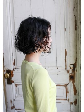 ホワイトルーム(White Room) ★イメージUP★黒髪ウェーブボブ♪