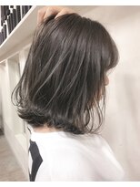 アリー 原宿 表参道(ALLY)&nbsp;[ALLY]ハイライト×グレージュ×切りっぱなしボブ