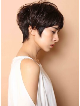 サーカス バイ ビュートリアム 青山(CIRCUS by BEAUTRIUM) シルエット美フレンチショート