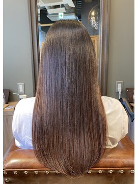 ロアナ 六本木(LOANA ROPPONGI) レッドブラウン　ストレート　艶髪　サラサラ　　【比嘉翼】