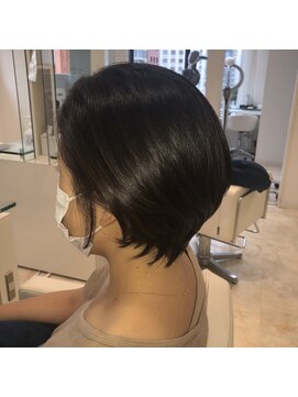 アドラシオン(Adoration) ボブ