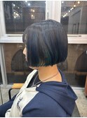木村法子【アゴラインボブ×ブルーブラック×インナーグリーン】
