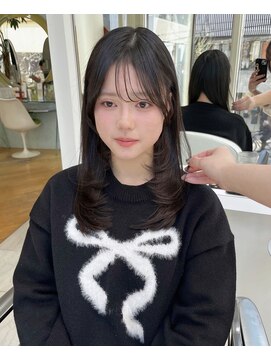 オブヘアージユウガオカ(Of HAIR Jiyugaoka) 【ミディアムレイヤー】