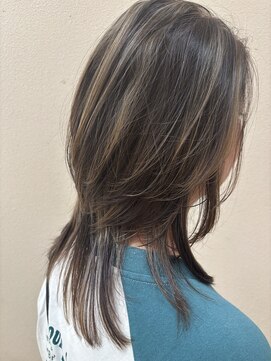 シャンプーボーイ 白髪ぼかしハイライト