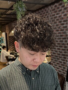 バーシャミ 博多(Baciami) 海外風クセ生かしスペインカール