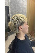 アシリ(asir)&nbsp;もみあげだけ刈り上げて、動きのあるメリハリテーパー