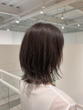 ルームキタハマ(room kitahama) 細めハイライトで白髪ボカシ