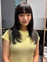 モンルル プル(mon loulou + plus)&nbsp;レイヤーカット、顔まわりレイヤー、黒髪ロング