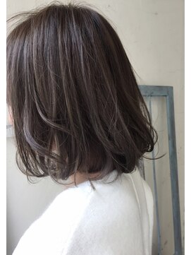 ディーナ(D'na) 『D’na』ダークグレージュ