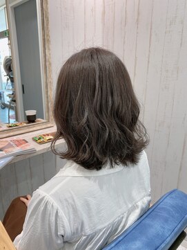 ルシール バイ アリア(Lucir by aria) 外ハネボブ×シルバーグレー