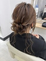 プティクローシェ バイ クオーレ(petite cloche by CUORE)&nbsp;ルーズシニヨン お呼ばれヘア