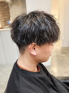 ニアウ 伊勢崎連取店(Niau) 刈り上げショートマッシュメンズツイストスパイラルパーマ