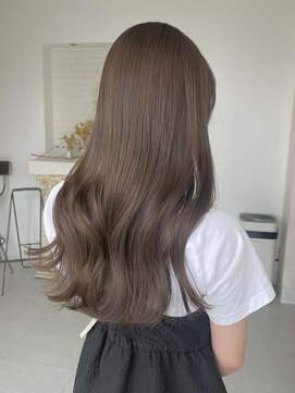 シュウ(shu) ベージュカラー