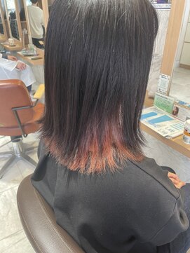 ビアンコカーロ 用賀店(Bianco caro) インナーカラーオレンジ×切りっぱなしミディアム/20代30代40代