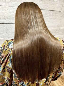 【美髪矯正】SynergyHearts縮毛矯正でダメージレスストレートに