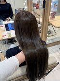 オリーブベージュ