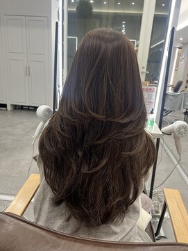 プラチナ(PLATINA) ハイレイヤーレイヤーカットブリーチ無しカラー顔周り韓国