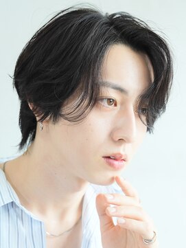 バイフィフス 原宿/表参道(by fifth) 原宿メンズパーマニュアンスパーマ短めセンターパートゆるめ黒髪