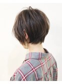 洗練された耳かけショート/大人可愛いオフィスヘア